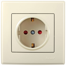 Розетка Lezard «Lesya» 705-0303-124B с защитой от детей (кремовая)