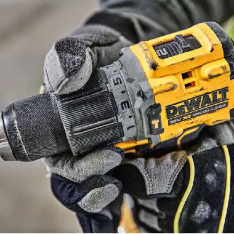 Ударная дрель-шуруповерт бесщеточная DeWALT DCD805E2T XR Li-Ion 18В 1,7Ач 90Нм патрон 13мм