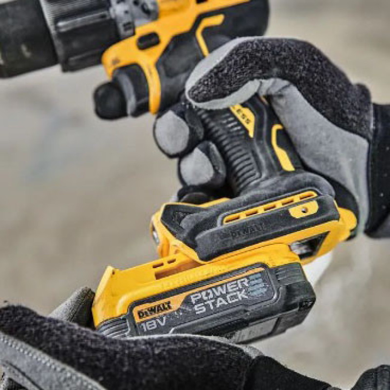 Ударная дрель-шуруповерт бесщеточная DeWALT DCD805E2T XR Li-Ion 18В 1,7Ач 90Нм патрон 13мм