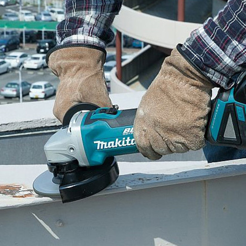 Аккумуляторная болгарка Makita DGA511Z 18В