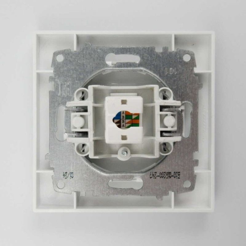 Розетка EL-BI VEGA белый мат компьютерная 1-я CAT6 RJ45 ( 510-016200-247 )