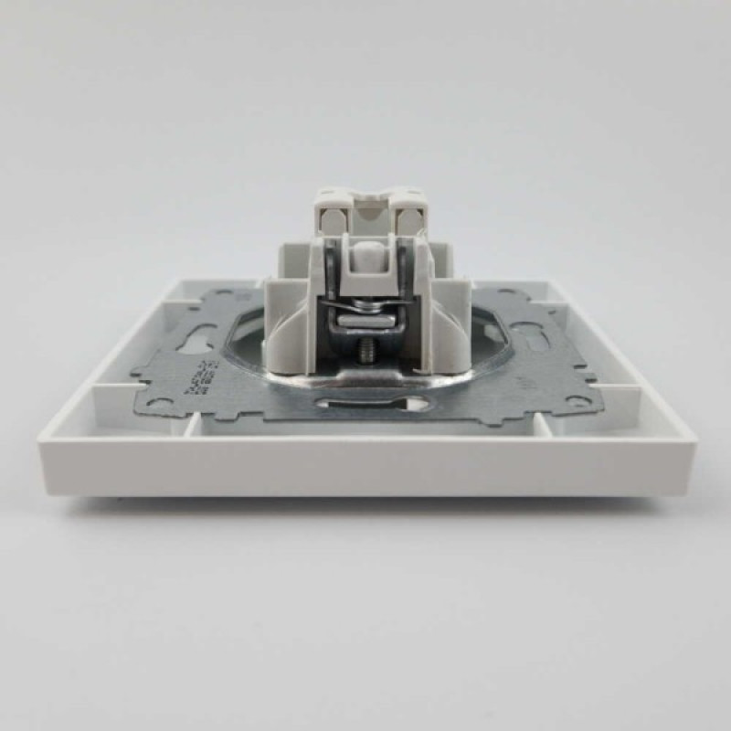 Розетка EL-BI VEGA белый мат компьютерная 1-я CAT6 RJ45 ( 510-016200-247 )
