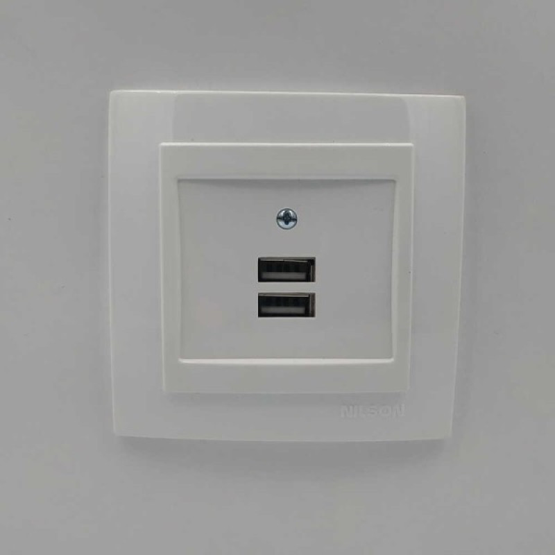 Розетка Nilson Touran біла 2-на USB ( 24111081 )