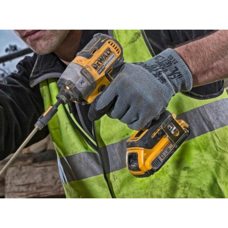 Шуруповерт DeWALT DCF887D2 18В