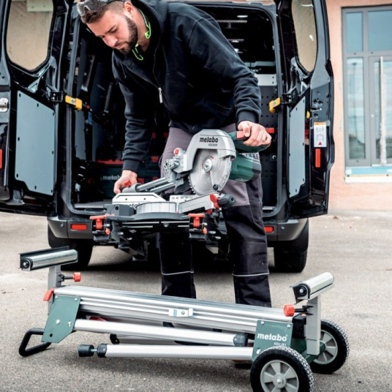 Торцювальна пила з тяговою функцією Metabo KGS 216 M 1500Вт диск 70х305 5000 об/хв LED (613216000)