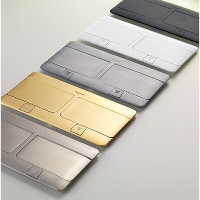 Лючок с выдвижным блоком розеток Legrand 54023 8М (нержавеющая сталь)