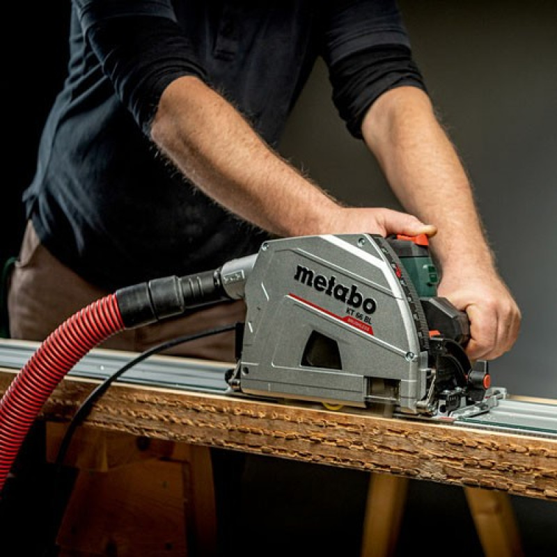 Аккумуляторная погружная дисковая пила Metabo KT 18 LTX 66 BL 2200-5000об/мин (601866840)