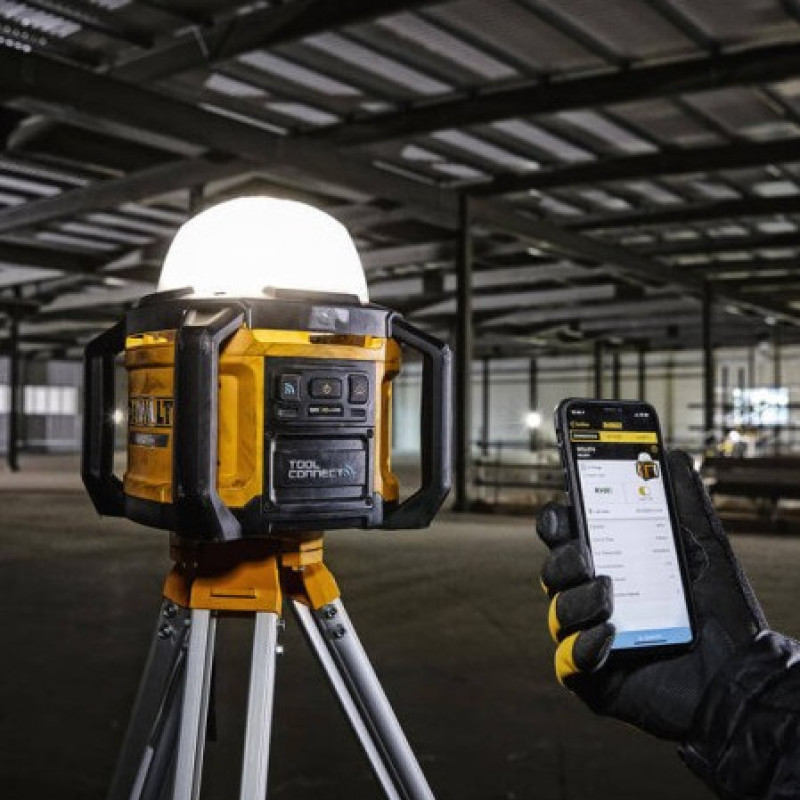 Акумуляторний світлодіодний ліхтар DeWALT DCL074 XR Li-Ion 18В 5000лм