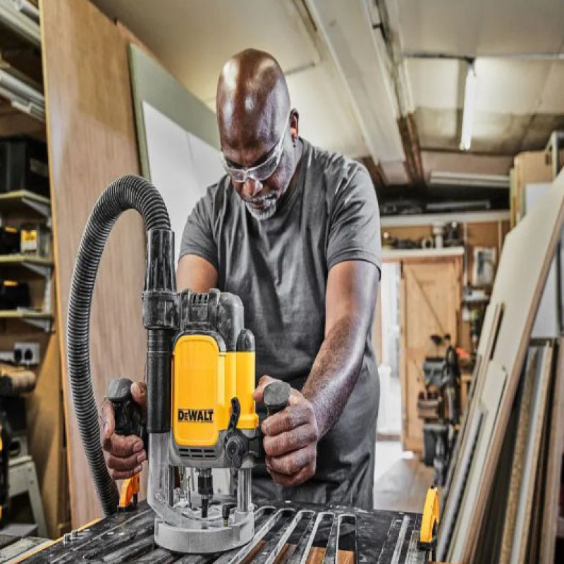Сетевой фрезер DeWALT DWE625 2300Вт 9000-22000 об/мин цанговый патрон 12мм Ø50мм