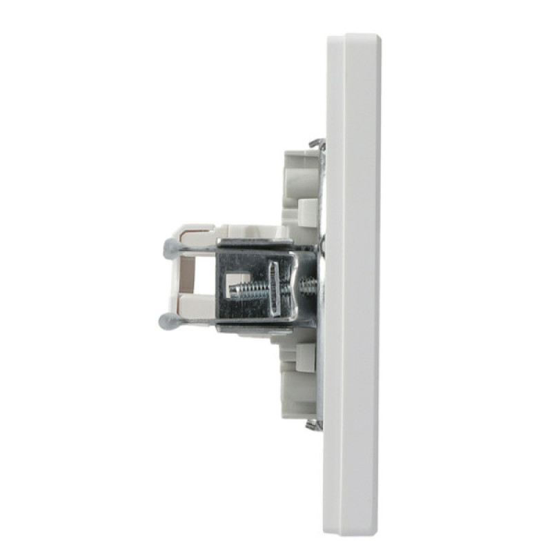 Розетка компьютерная одинарная RJ45 кат.6 UTP белая Asfora, EPH4700121