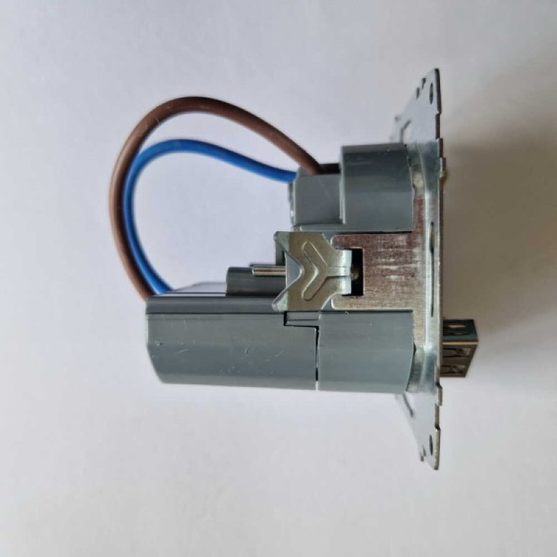 Розетка ZENA ELBI чорний металік 1-на з заземленням + 2USB ( Type C+A ) без рамки ( 609-011100-334 )