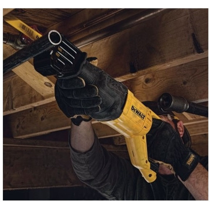 Сабельная пила DeWALT DWE305PK