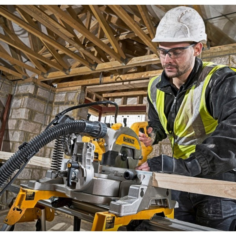 Настільна торцювальна пилка DeWALT DWS777 1800Вт