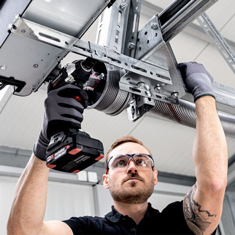 Аккумуляторный ударный гайковерт Metabo SSW 18 LT 300 BL 0-3050 об/мин 300 Нм (602398850)