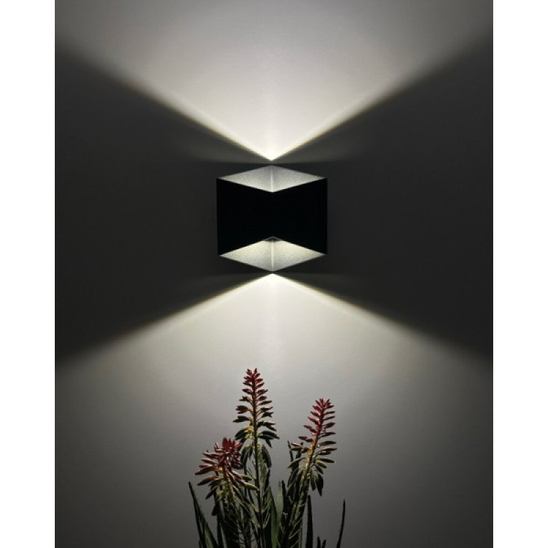 Уличный светильник Nowodvorski 8142 Triangles LED 2x5W 3000K 700Lm IP54 черный
