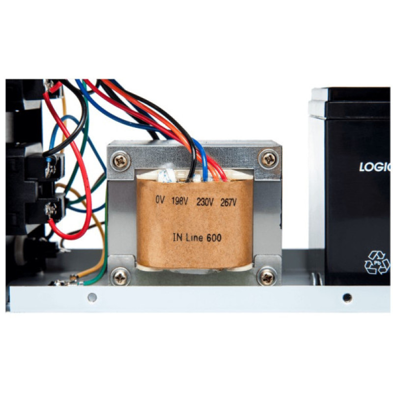 ИБП LogicPowerLP 650VA 390Вт