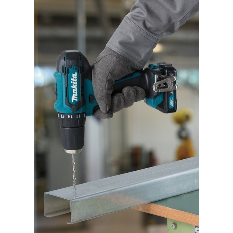 Аккумуляторный шуруповерт MAKITA DF333DWAE
