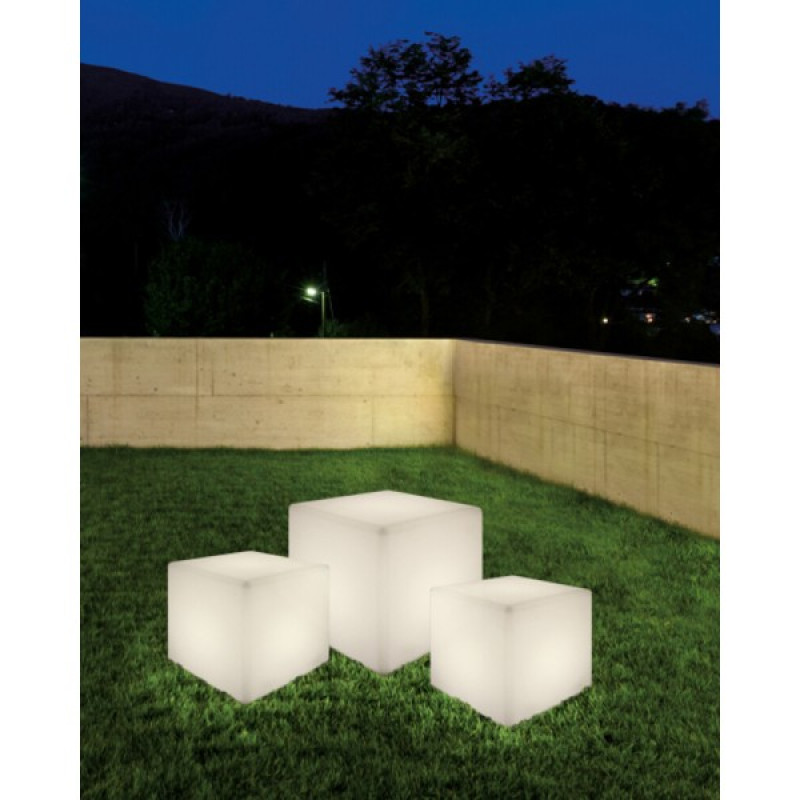 Уличный светильник Nowodvorski 8966 Cumulus Cube M E27 1x25W IP44 белый