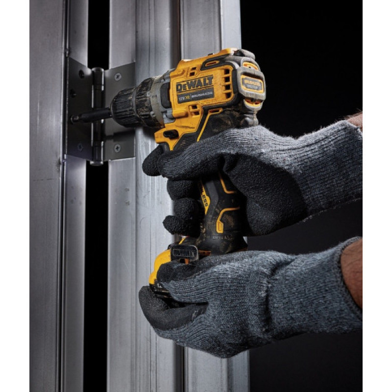 Бесщеточный шуруповерт DeWALT DCD701D2 12В