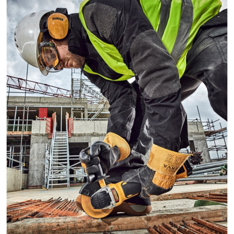 Аккумуляторная шлифмашина DeWALT DCG405P2 18В
