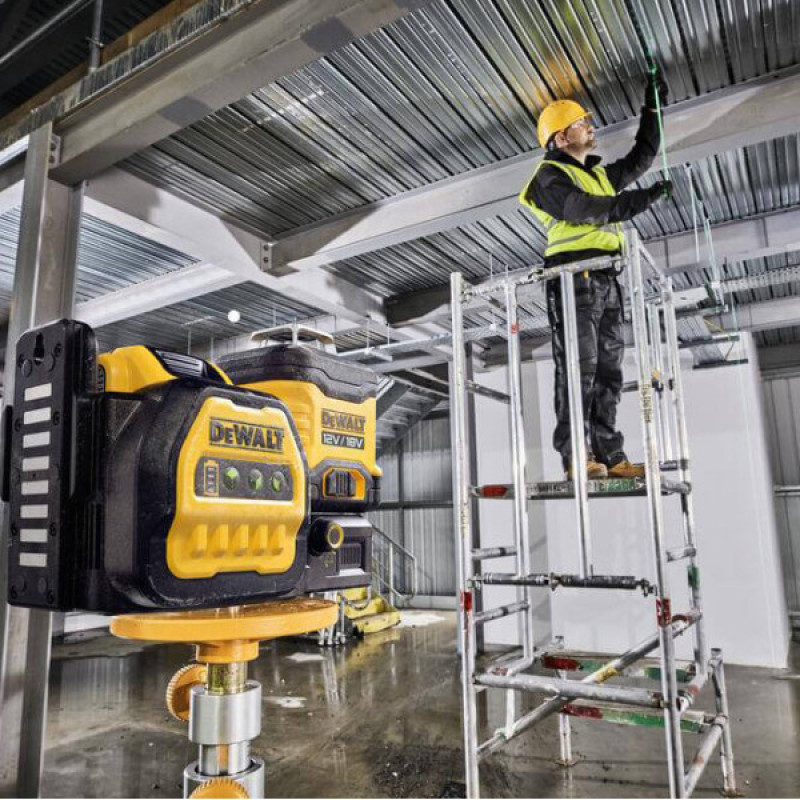 Линейный лазерный уровень DeWALT DCE089NG18 XR Li-Ion 10,8/12/18В с зеленым лучом