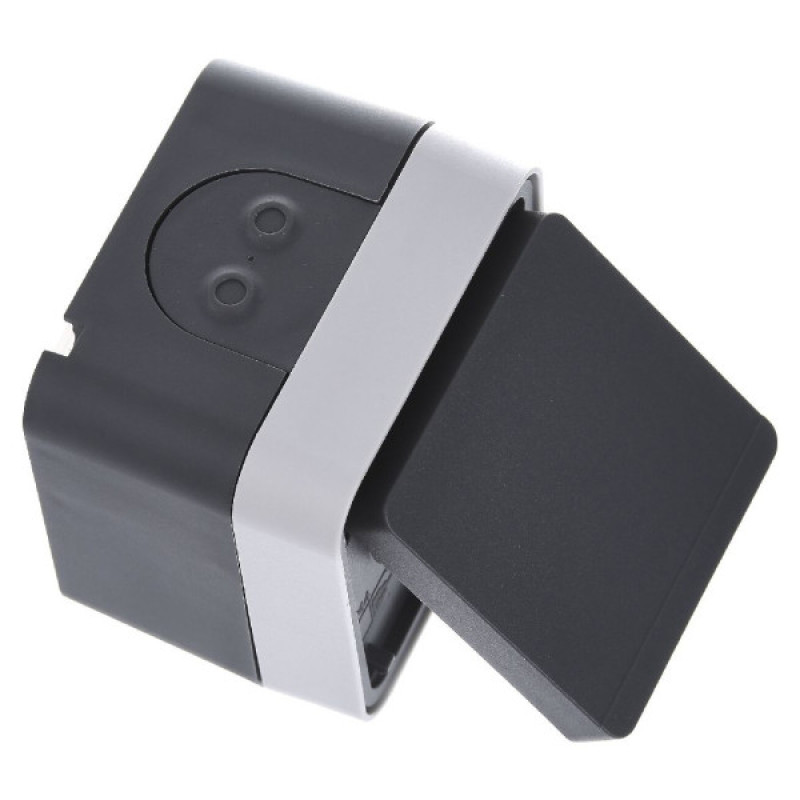 Розетка с з/к и крышкой Berker W.1, IP55